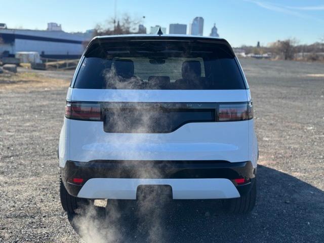 new 2025 Land Rover Discovery car, priced at $75,178