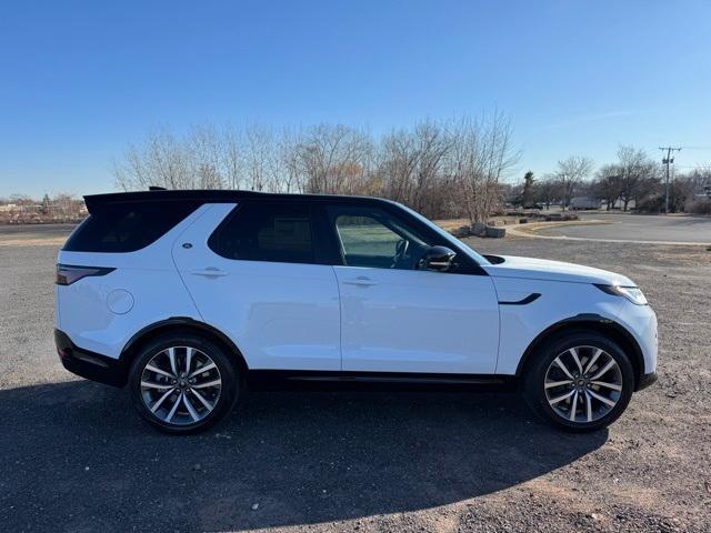 new 2025 Land Rover Discovery car, priced at $75,178