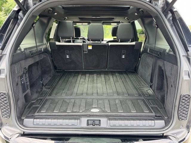 used 2021 Land Rover Discovery car, priced at $31,987