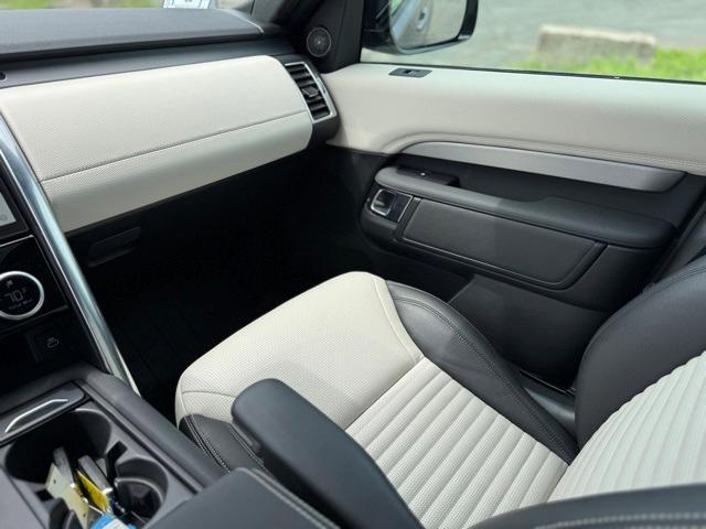 used 2021 Land Rover Discovery car, priced at $31,987