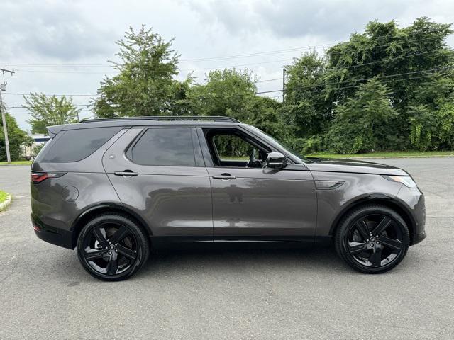 new 2024 Land Rover Discovery car, priced at $72,558