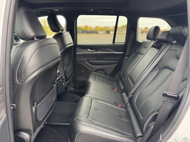 used 2024 Jeep Grand Cherokee car, priced at $36,996