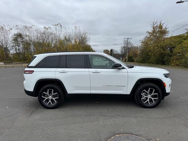 used 2024 Jeep Grand Cherokee car, priced at $36,996