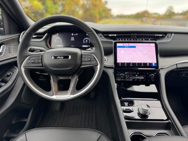 used 2024 Jeep Grand Cherokee car, priced at $36,996