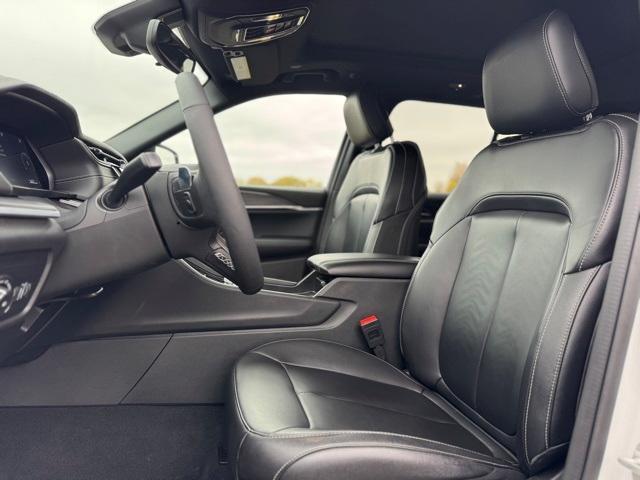 used 2024 Jeep Grand Cherokee car, priced at $36,996