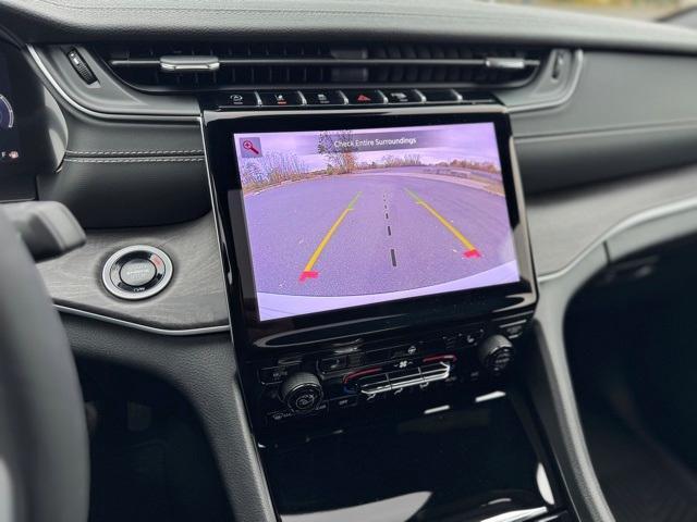 used 2024 Jeep Grand Cherokee car, priced at $36,996