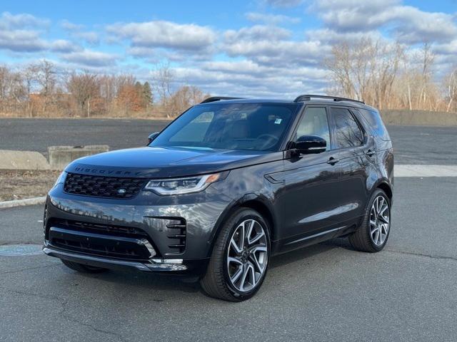 new 2025 Land Rover Discovery car, priced at $78,928