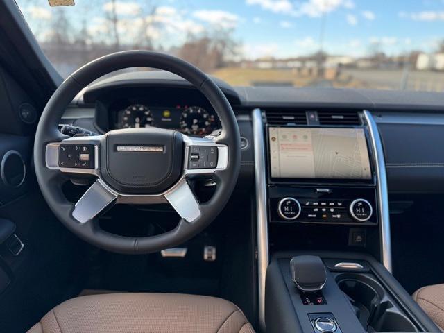 new 2025 Land Rover Discovery car, priced at $78,928