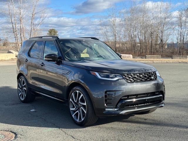 new 2025 Land Rover Discovery car, priced at $78,928