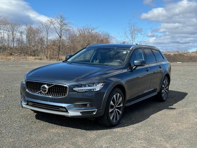 used 2021 Volvo V90 Cross Country car, priced at $39,989