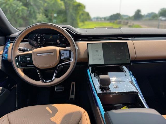 new 2025 Land Rover Range Rover Sport car, priced at $102,195