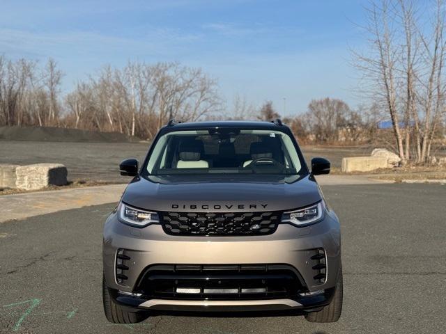 new 2025 Land Rover Discovery car, priced at $69,828