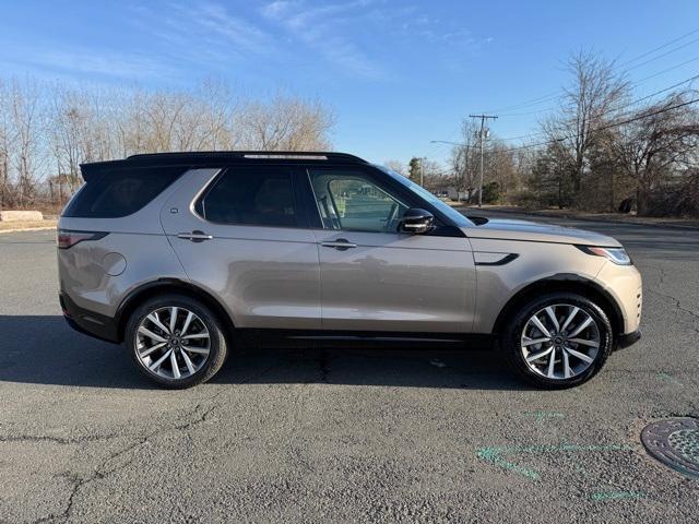 new 2025 Land Rover Discovery car, priced at $69,828