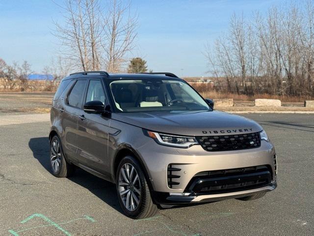 new 2025 Land Rover Discovery car, priced at $69,828