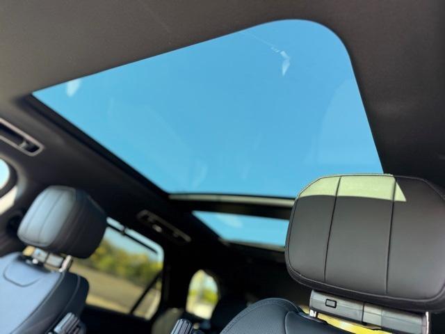 new 2025 Land Rover Range Rover Sport car, priced at $95,410