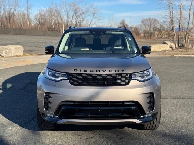 new 2025 Land Rover Discovery car, priced at $68,910