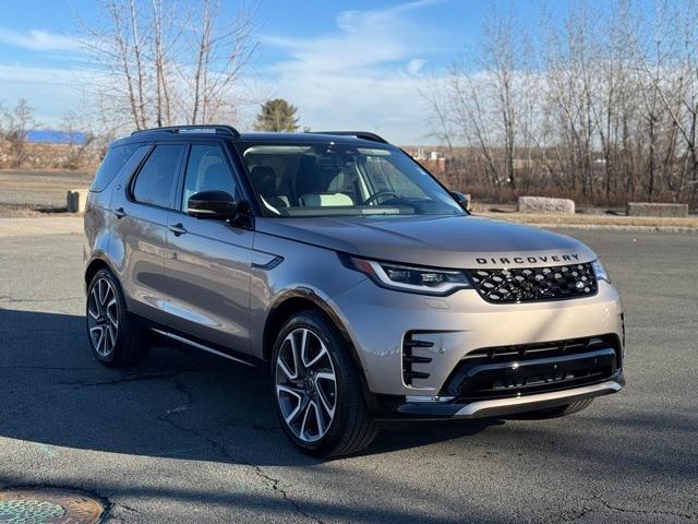 new 2025 Land Rover Discovery car, priced at $68,910