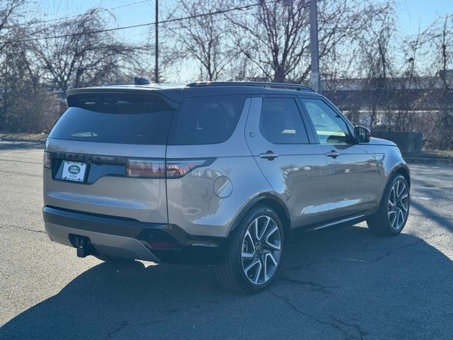 new 2025 Land Rover Discovery car, priced at $68,910