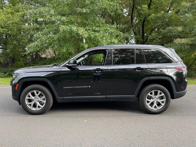 used 2022 Jeep Grand Cherokee car, priced at $31,986