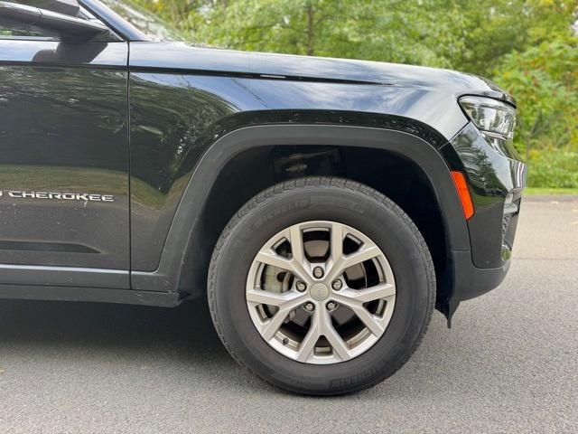 used 2022 Jeep Grand Cherokee car, priced at $31,986