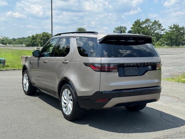 used 2022 Land Rover Discovery car, priced at $39,997