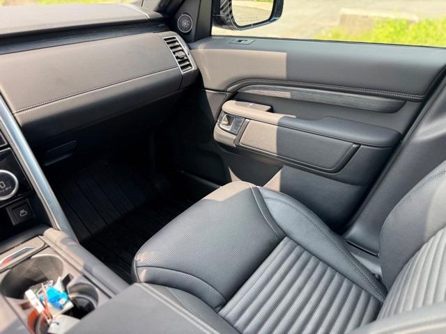 used 2022 Land Rover Discovery car, priced at $39,997