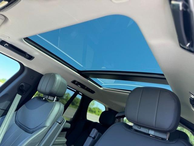 new 2025 Land Rover Range Rover car, priced at $134,575