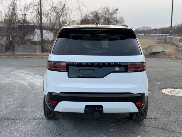 new 2025 Land Rover Discovery car, priced at $78,525