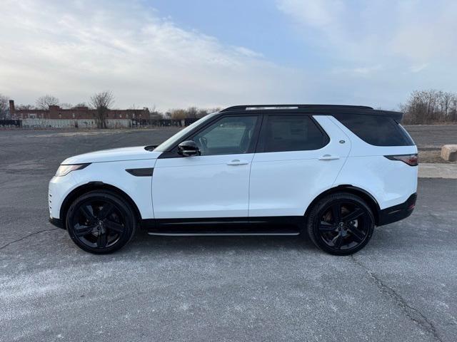 new 2025 Land Rover Discovery car, priced at $78,525