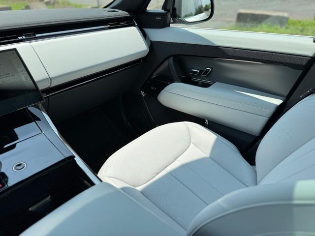 new 2025 Land Rover Range Rover Sport car, priced at $92,875