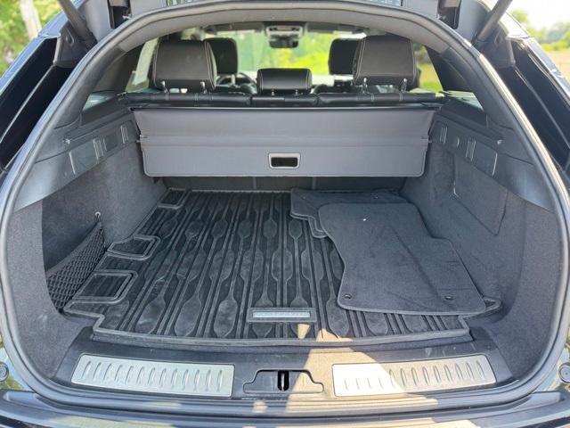 used 2022 Land Rover Range Rover Velar car, priced at $39,999