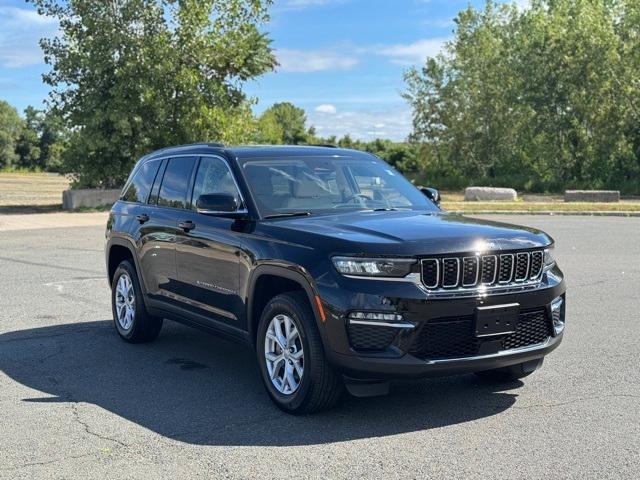 used 2022 Jeep Grand Cherokee car, priced at $32,957