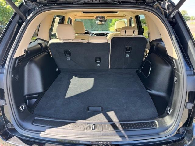 used 2022 Jeep Grand Cherokee car, priced at $32,957