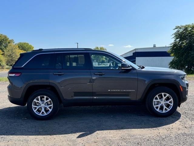 used 2022 Jeep Grand Cherokee car