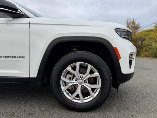 used 2022 Jeep Grand Cherokee car, priced at $31,787