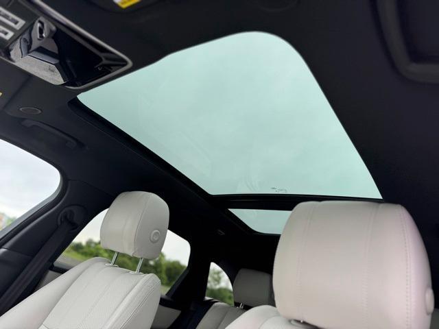 used 2022 Land Rover Range Rover Velar car, priced at $42,931
