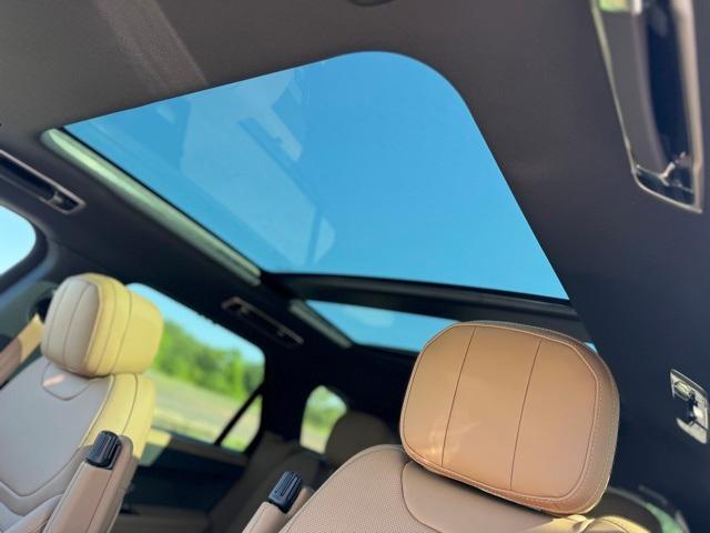 new 2025 Land Rover Range Rover Sport car, priced at $90,620