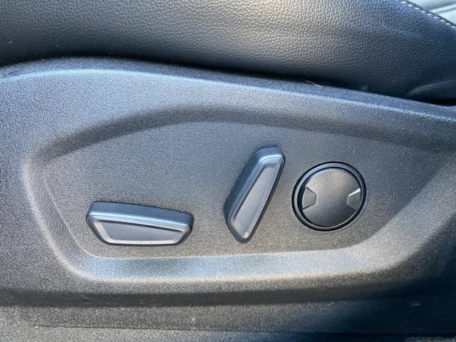 used 2023 Ford Edge car, priced at $30,445