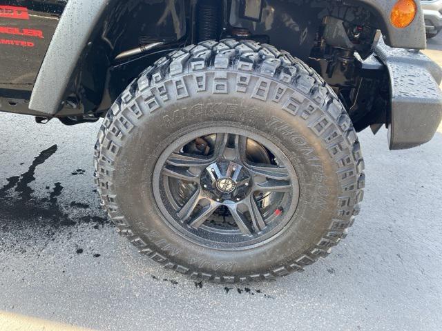 used 2015 Jeep Wrangler Unlimited car, priced at $15,975