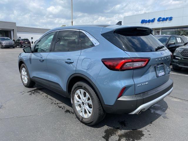 used 2023 Ford Escape car, priced at $26,999
