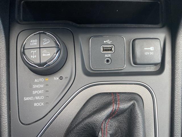 used 2019 Jeep Cherokee car, priced at $17,795