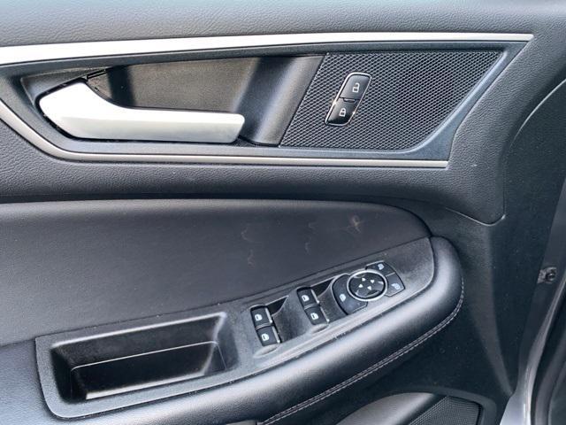 used 2024 Ford Edge car, priced at $32,399