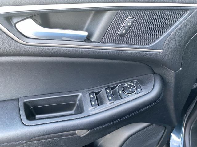 used 2022 Ford Edge car, priced at $28,899