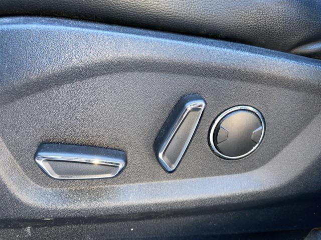 used 2015 Ford Edge car, priced at $11,195