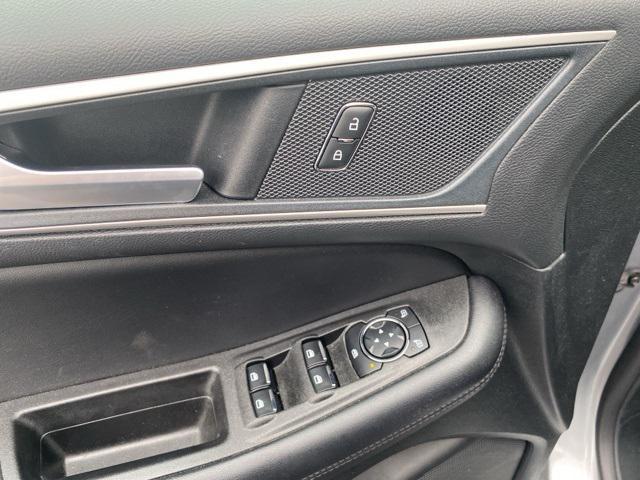 used 2024 Ford Edge car, priced at $28,949