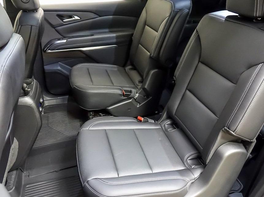 new 2025 Chevrolet Traverse car, priced at $42,262
