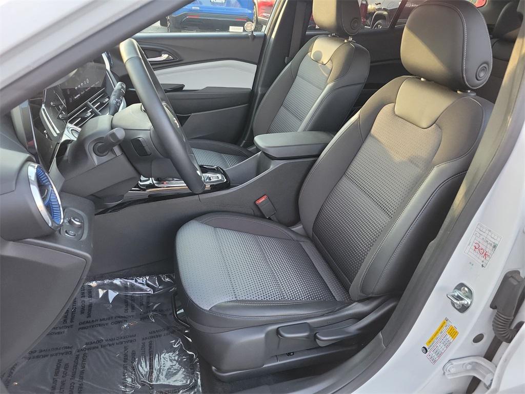 used 2025 Chevrolet Trax car, priced at $24,990