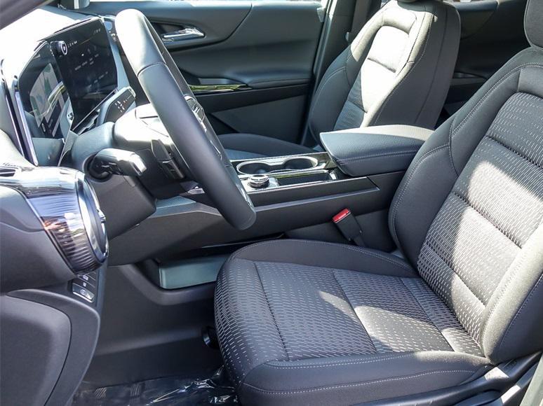 new 2026 Chevrolet Equinox car, priced at $28,995
