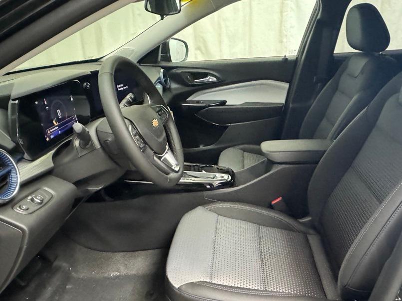 new 2025 Chevrolet Trax car, priced at $22,995