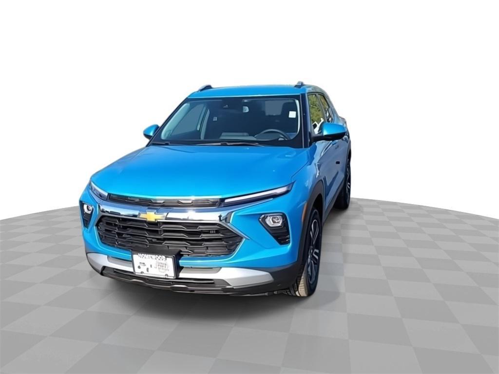 new 2025 Chevrolet TrailBlazer car, priced at $28,495